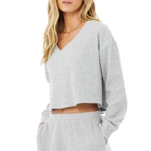 ALO Yoga muse Light Gray V-Neck Cropped Sweatshirt